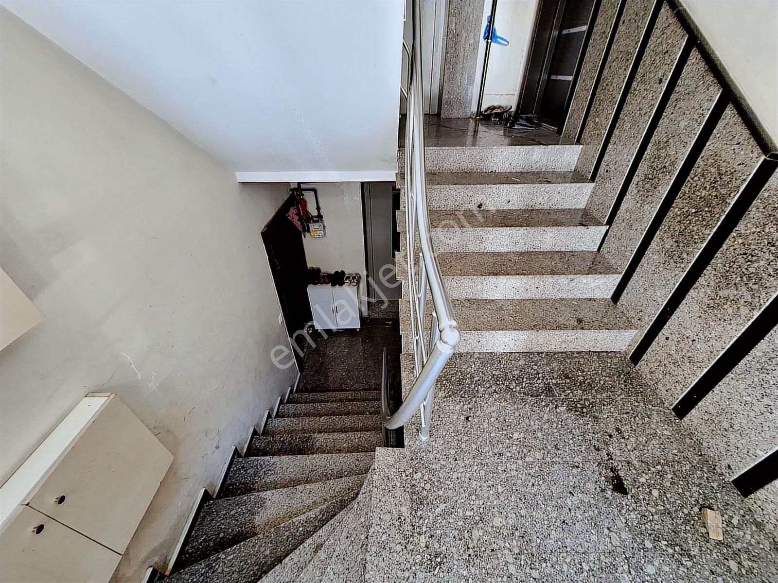 İnkılap Mahallesi'nde Çok Bakımlı 2+1 Bahçe Katı Krediye Uygun - Görsel 6