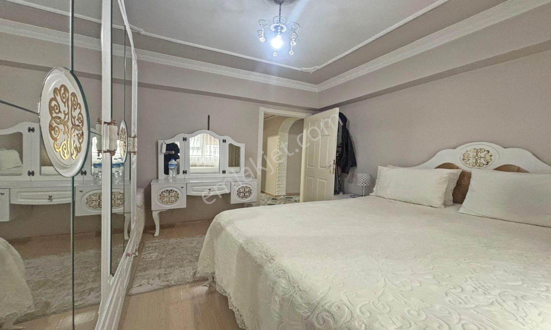 Bulvar'dan Orta Katta Geniş Merkezi Konumda Ful Yapılı 3+1 Daire - Görsel 27