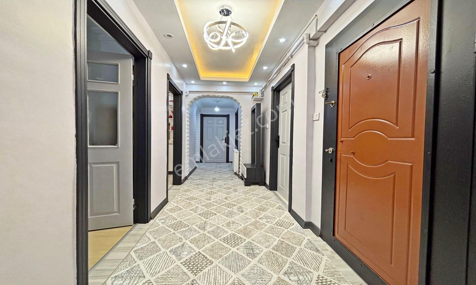 Bulvar'dan Orta Katta Geniş Merkezi Konumda Ful Yapılı 3+1 Daire - Görsel 20