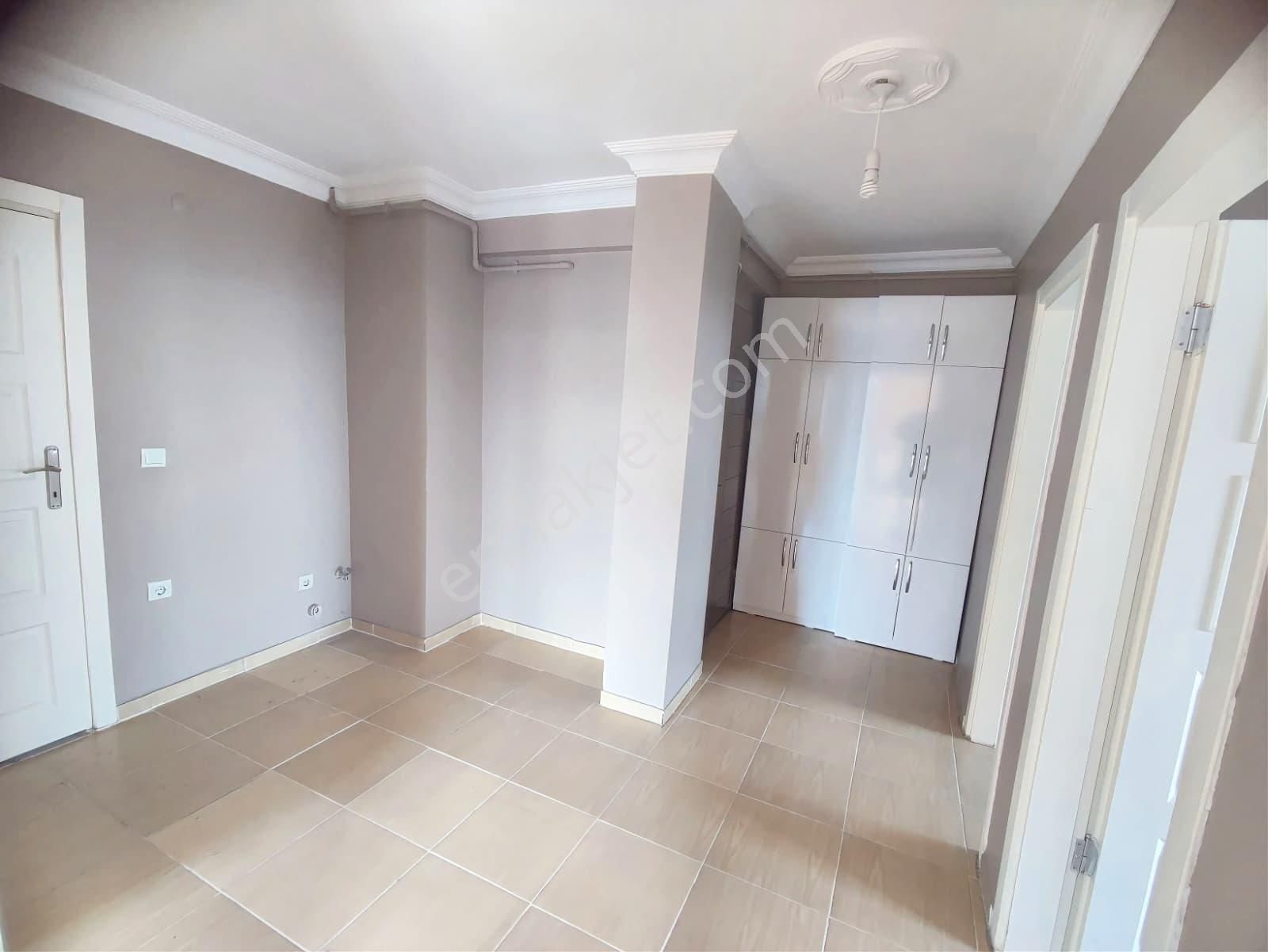 Eyüp Çırçır Mah. Kiralık 2+1 Geniş Daire Metroya 2 Dk Yürüme Mesafesinde - Görsel 8