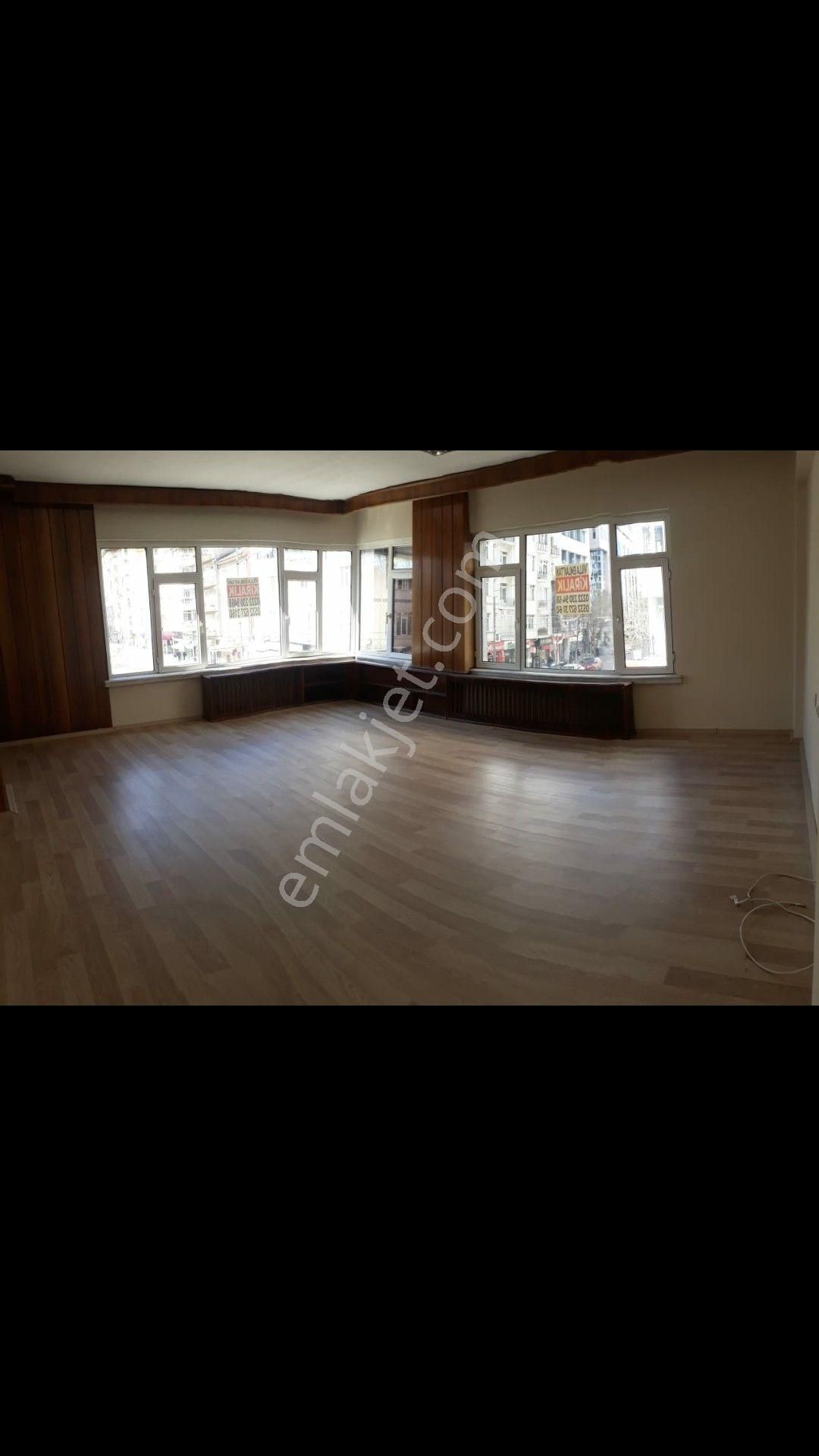 Villa Emlak' Tan Arifiye Mh.kiralık 3+1 Daire - Görsel 4