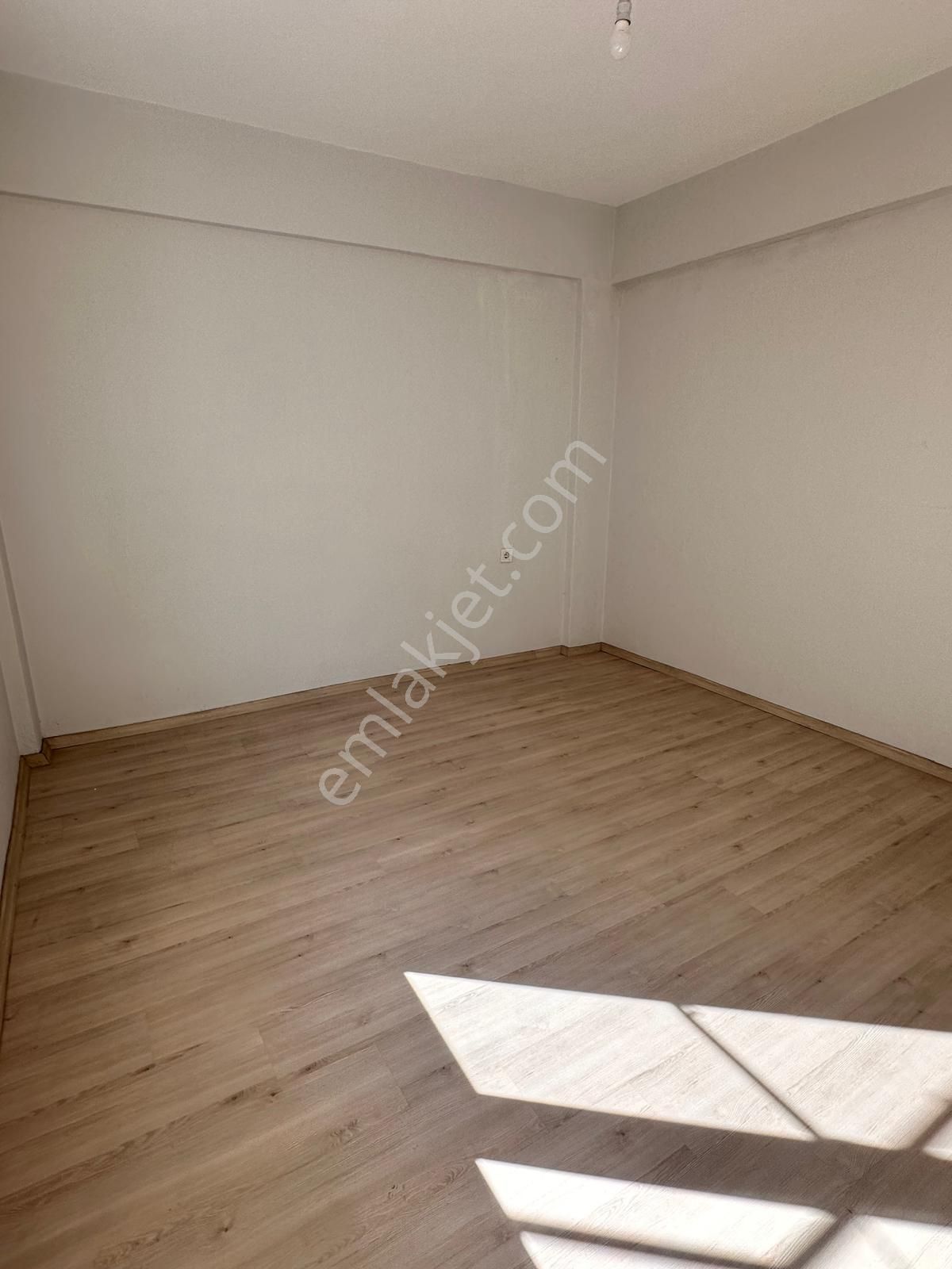 Balçova Merkezde Kiralık Geniş Ve Ferah 3+1 Daire - Görsel 8