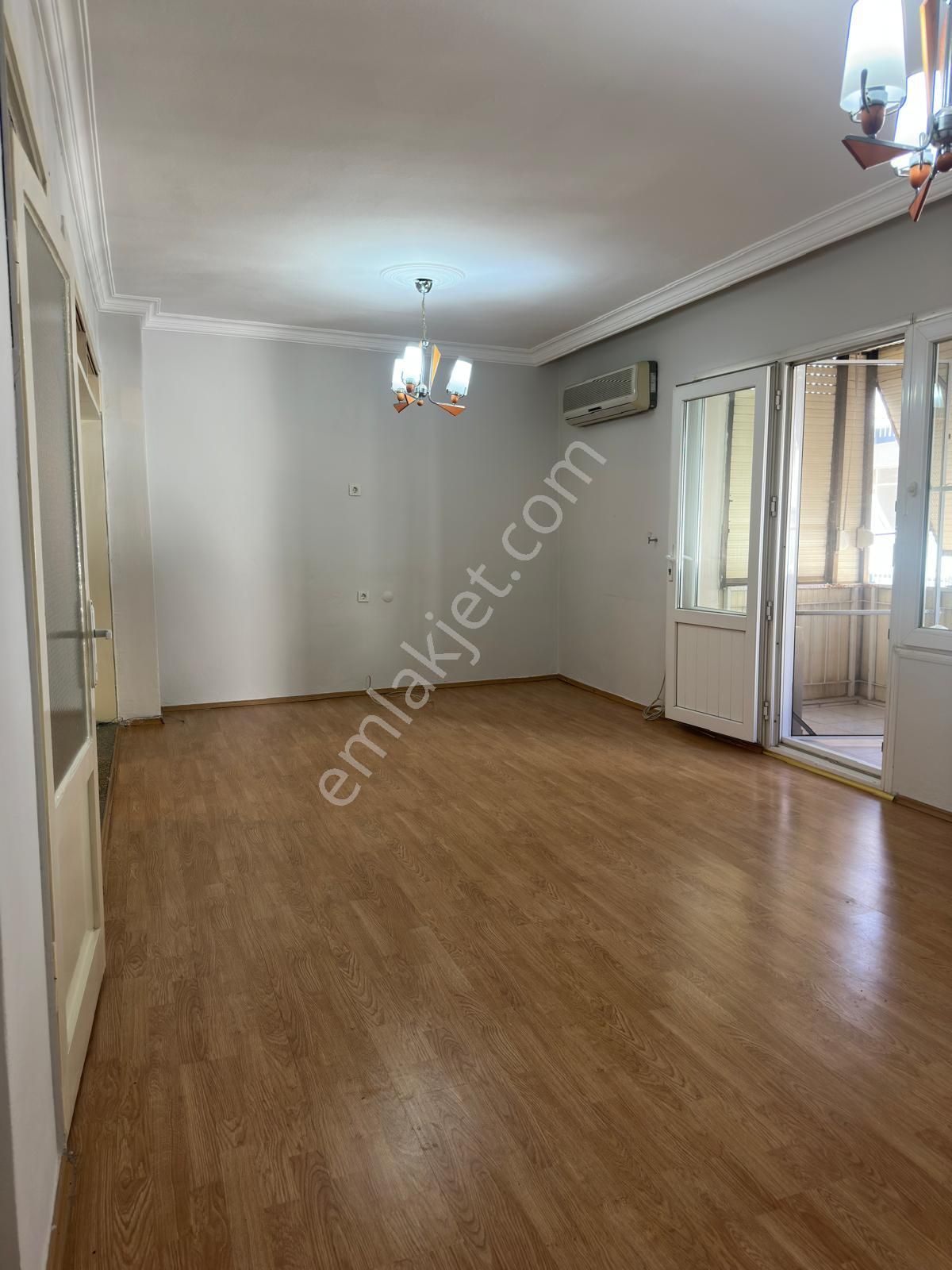 Balçova Merkezde Kiralık Geniş Ve Ferah 3+1 Daire - Görsel 7