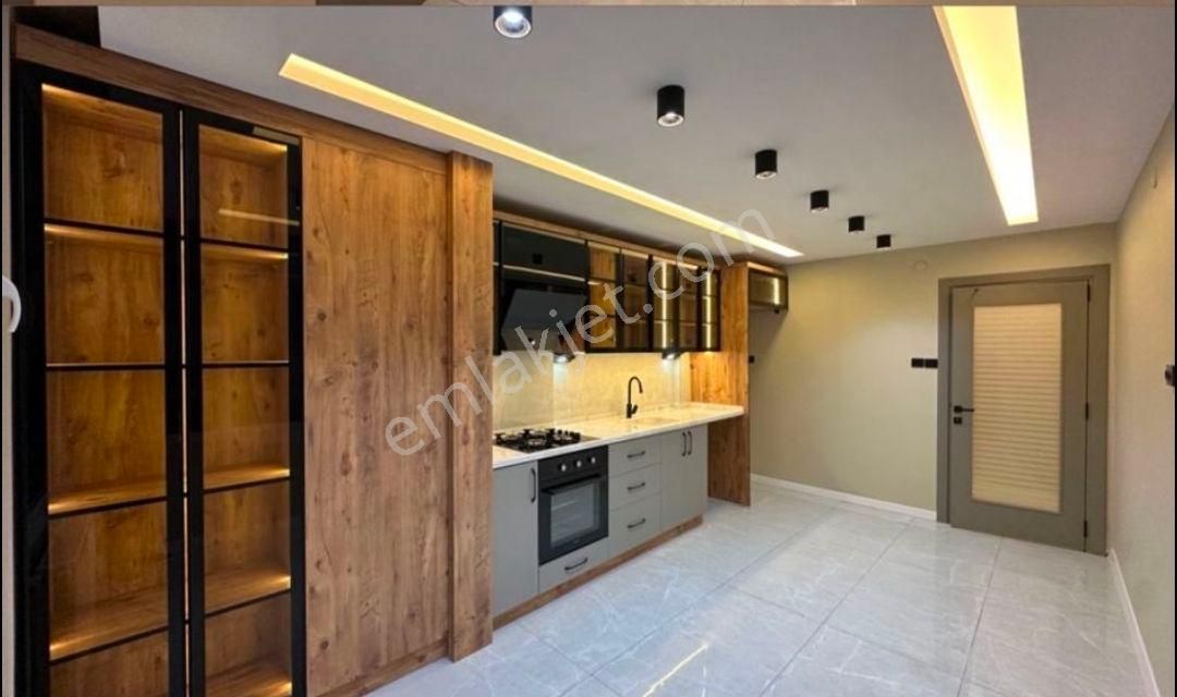 Adana Çukurova Medline Hastanesi Civarı Satılık 3+1 İçiyapılı Daire