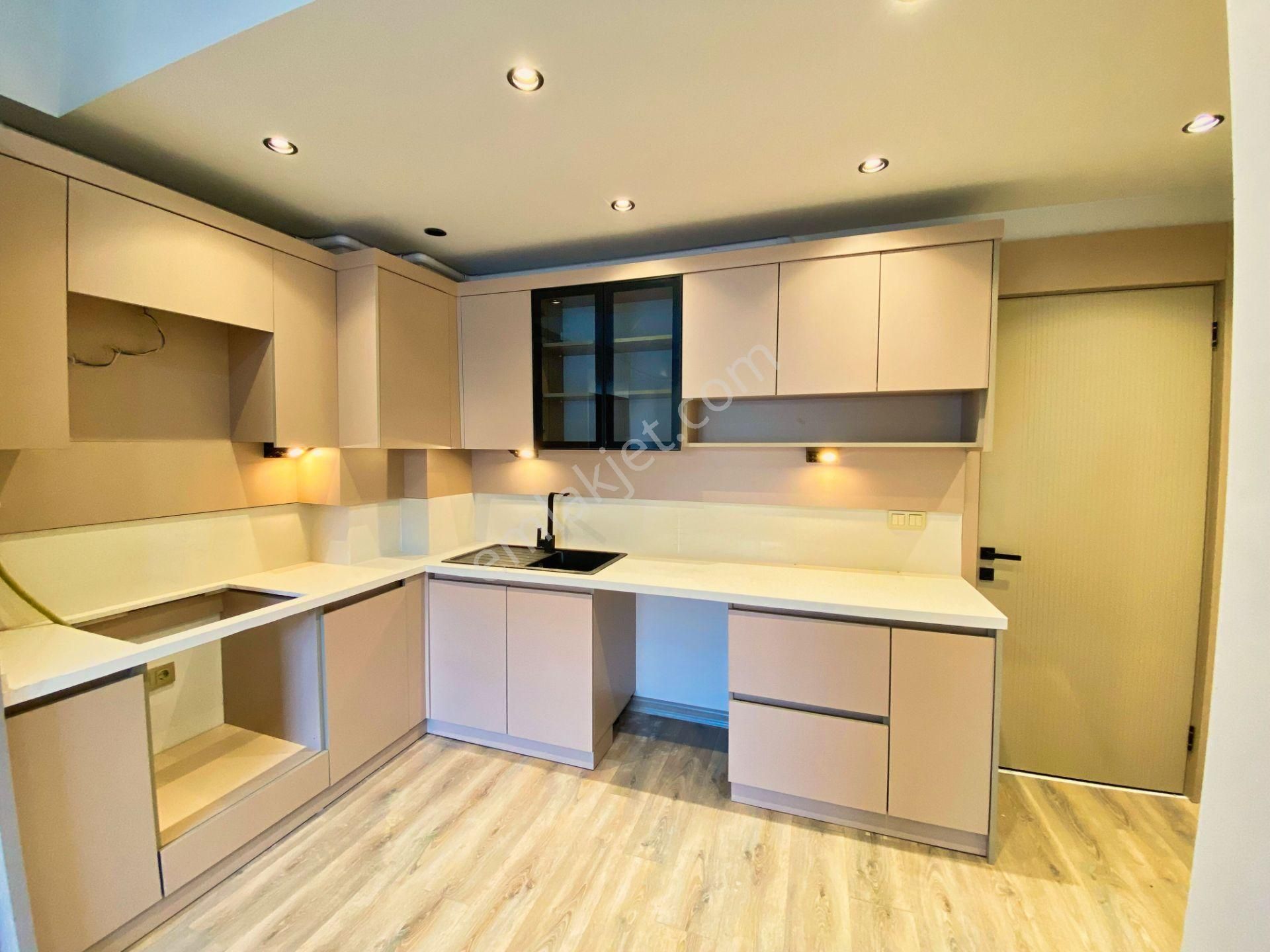 🛑🛑aktiften Kadıköyde Satılık Çift Banyolu Harika Tasarımlı 2+1 Ters Dublex