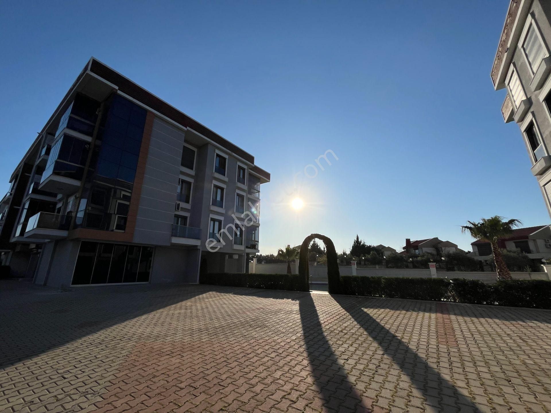 Seferihisar Necat Hepkon Mahallesi’nde Havuzlu Site İçerisinde Satılık 3+1 Daire - Görsel 4