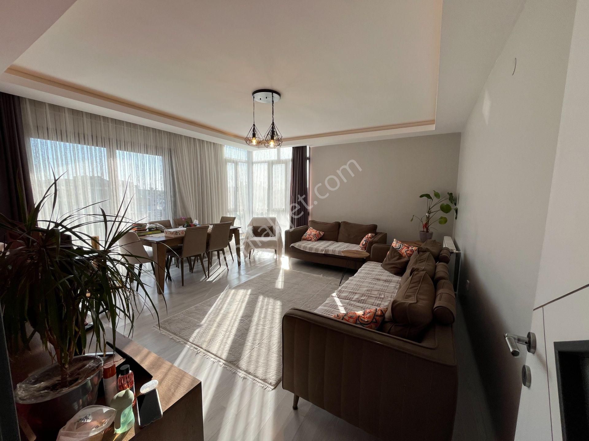 Seferihisar Necat Hepkon Mahallesi’nde Havuzlu Site İçerisinde Satılık 3+1 Daire - Görsel 26