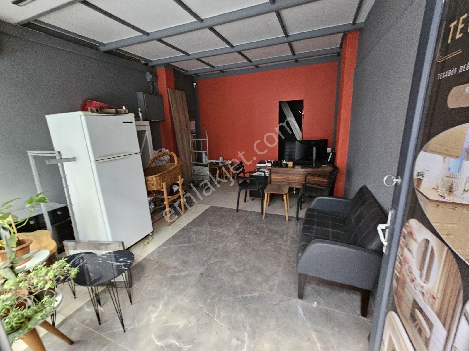Kocamustafapaşa Merkeze Yakın Asma Katlı 50mk Dükkan 18.000tl - Görsel 9