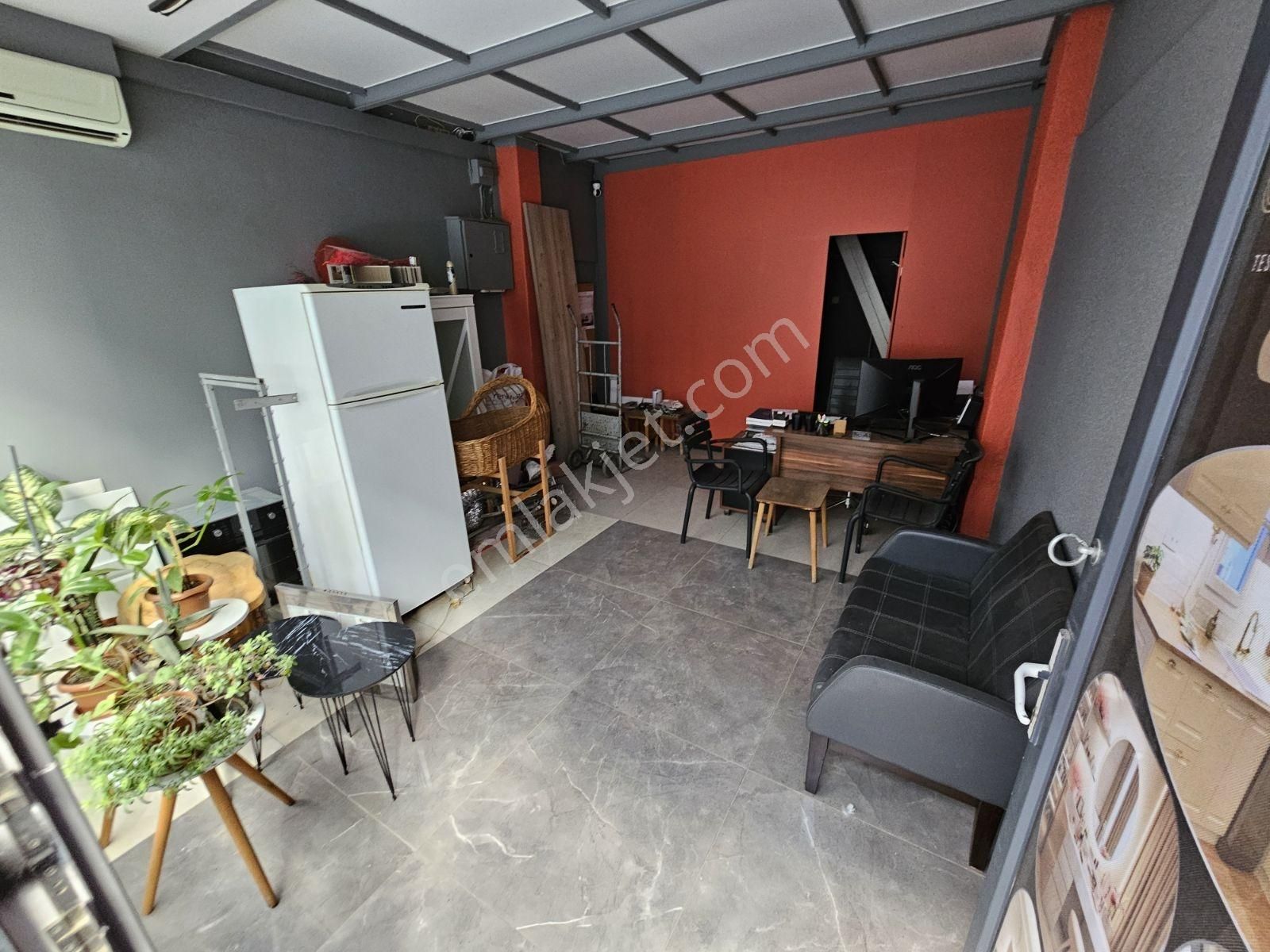 Kocamustafapaşa Merkeze Yakın Asma Katlı 50mk Dükkan 18.000tl - Görsel 21
