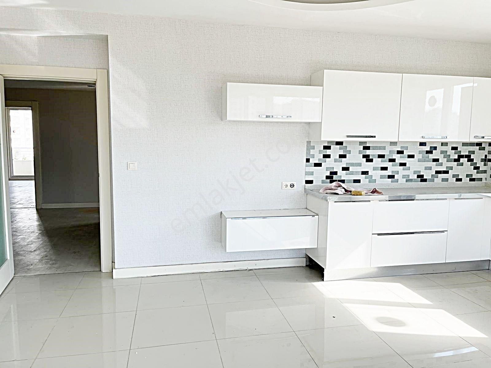 Taha Emlak Tan 75 Mt Lik Yolla İkinci Parselde Kiralık 4+1 Daire - Görsel 3