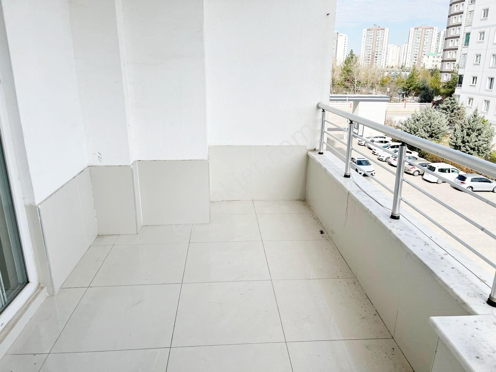 Taha Emlak Tan 75 Mt Lik Yolla İkinci Parselde Kiralık 4+1 Daire - Görsel 27