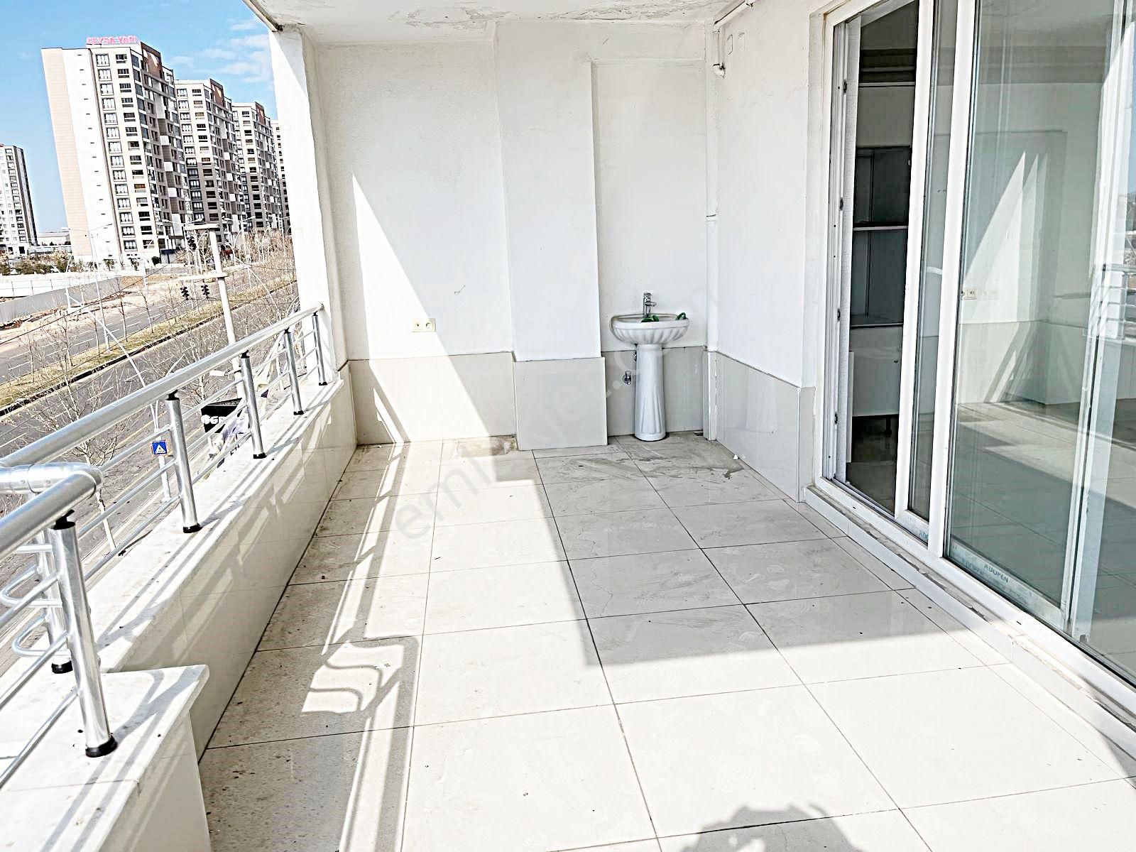 Taha Emlak Tan 75 Mt Lik Yolla İkinci Parselde Kiralık 4+1 Daire - Görsel 19