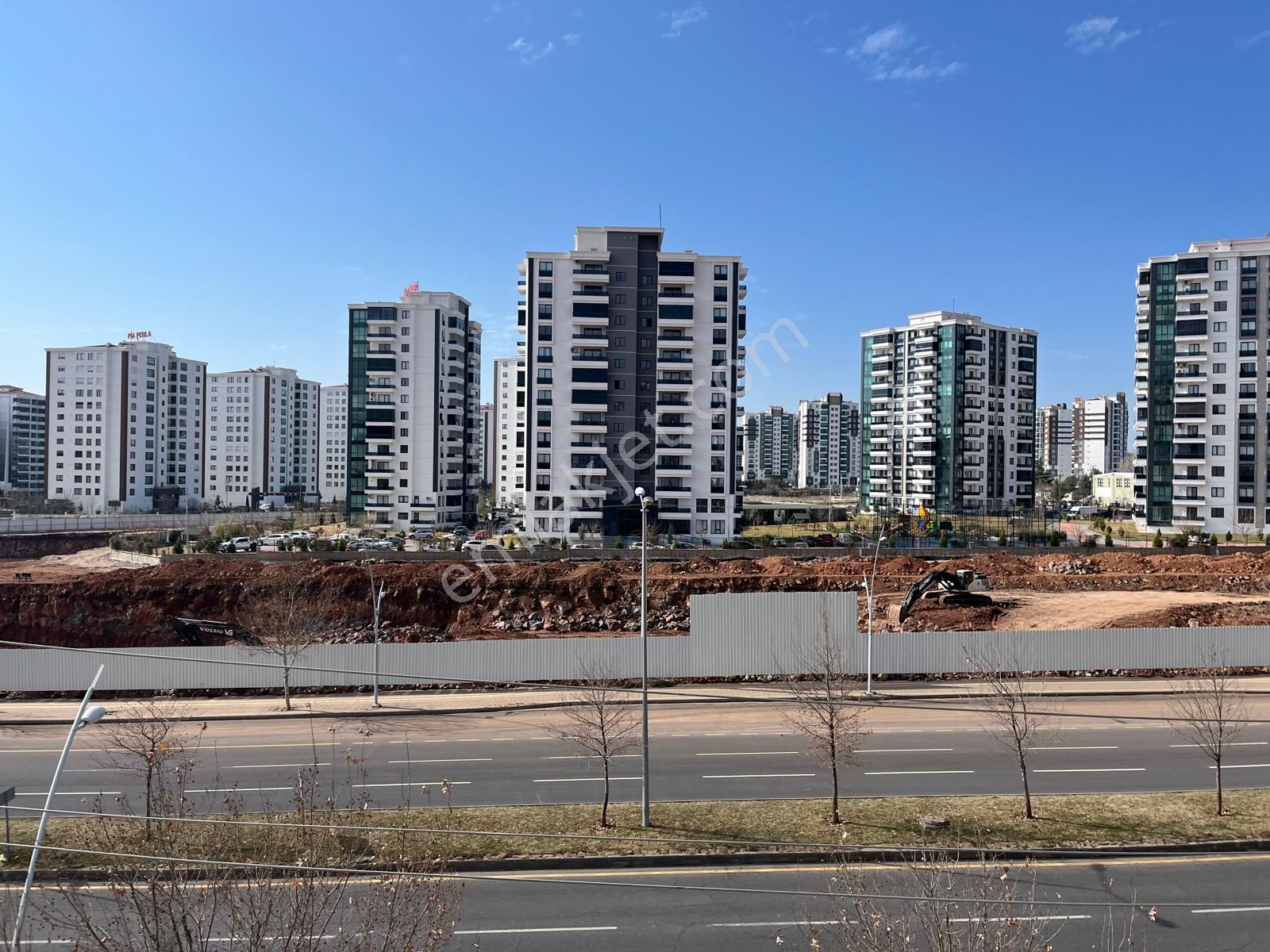 Taha Emlak Tan 75 Mt Lik Yolla İkinci Parselde Kiralık 4+1 Daire - Görsel 17