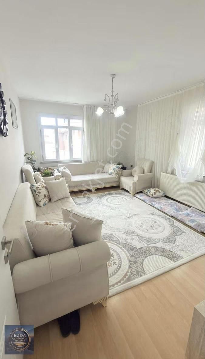 Ezda Gayrımenkul'dan Satılık Çıft Daıre