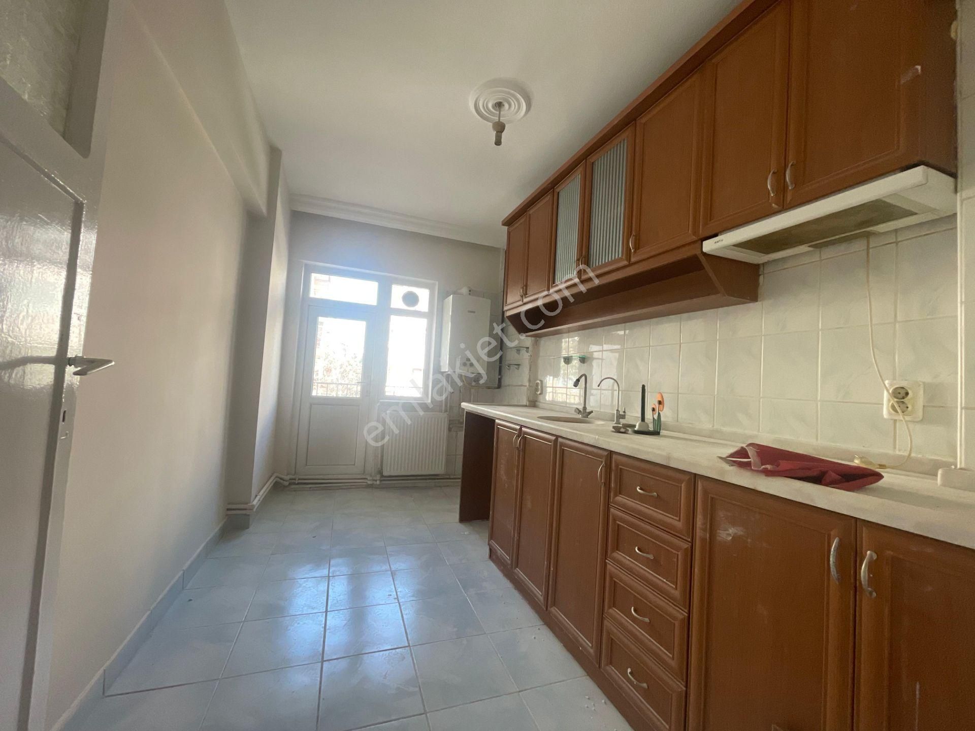 Sincan Tandoğan Mahallesinde 3+1 Acil Kiralık Daire - Görsel 8