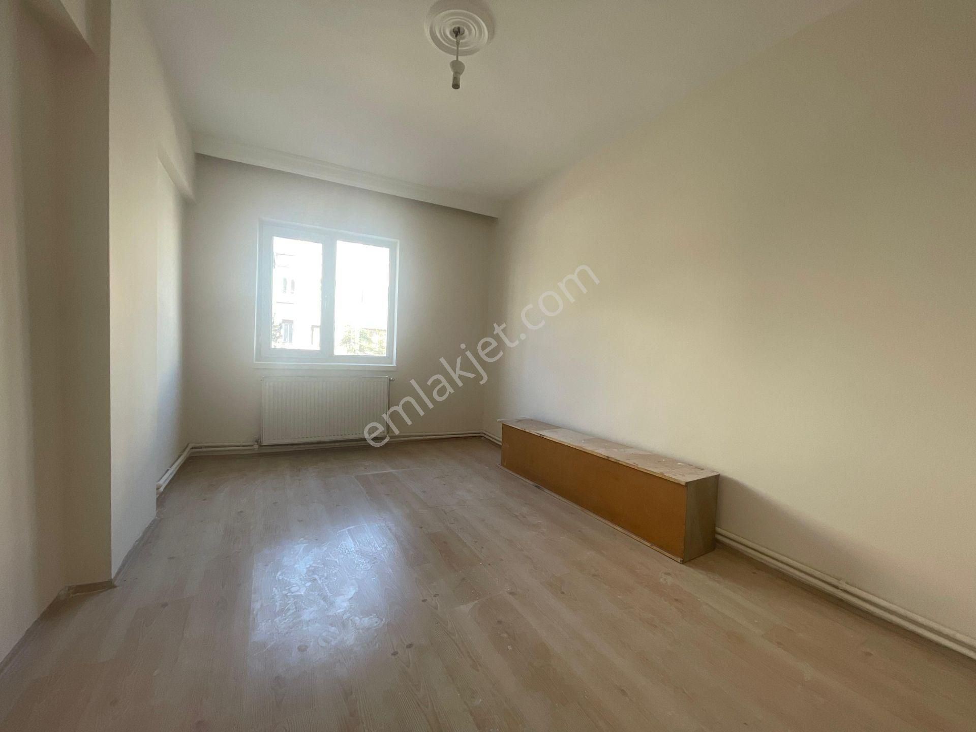 Sincan Tandoğan Mahallesinde 3+1 Acil Kiralık Daire - Görsel 24