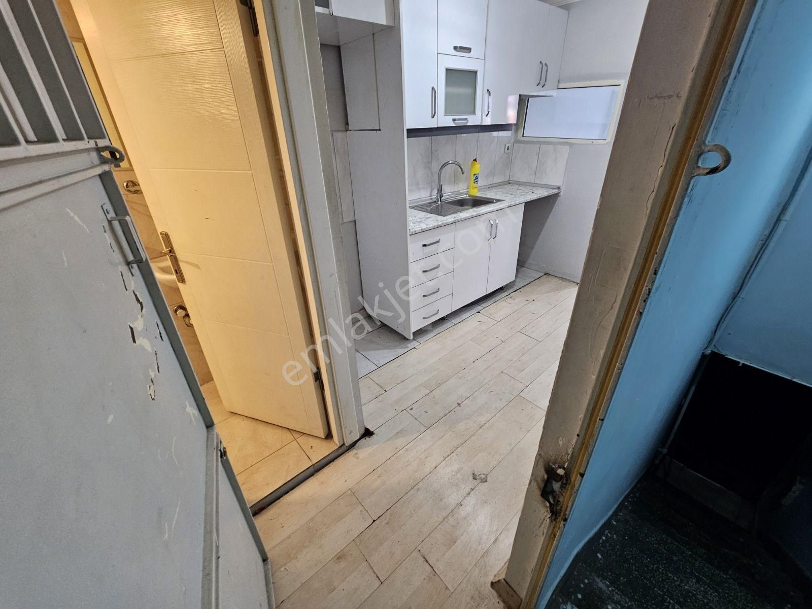 Kocamustafapaşa 1.kat 20mk Tek Oda Stüdyo Daire 13.000tl - Görsel 27