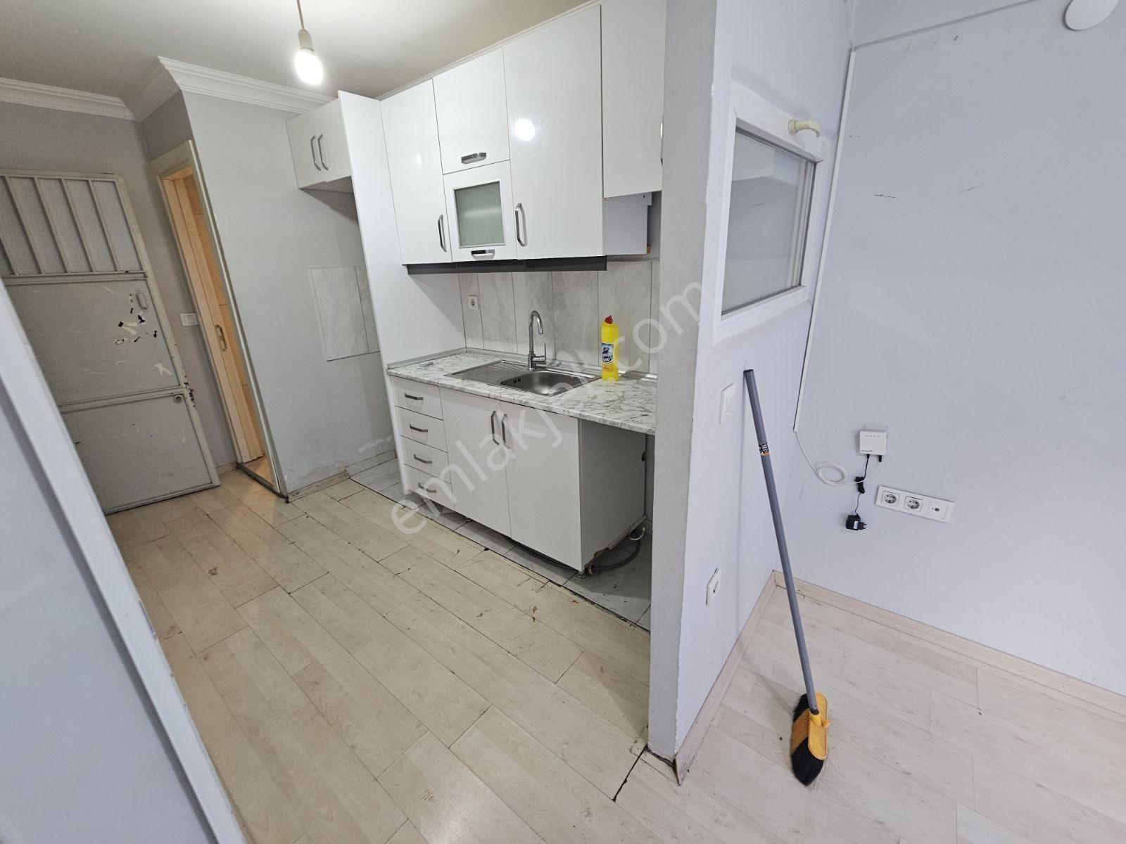 Kocamustafapaşa 1.kat 20mk Tek Oda Stüdyo Daire 13.000tl - Görsel 24