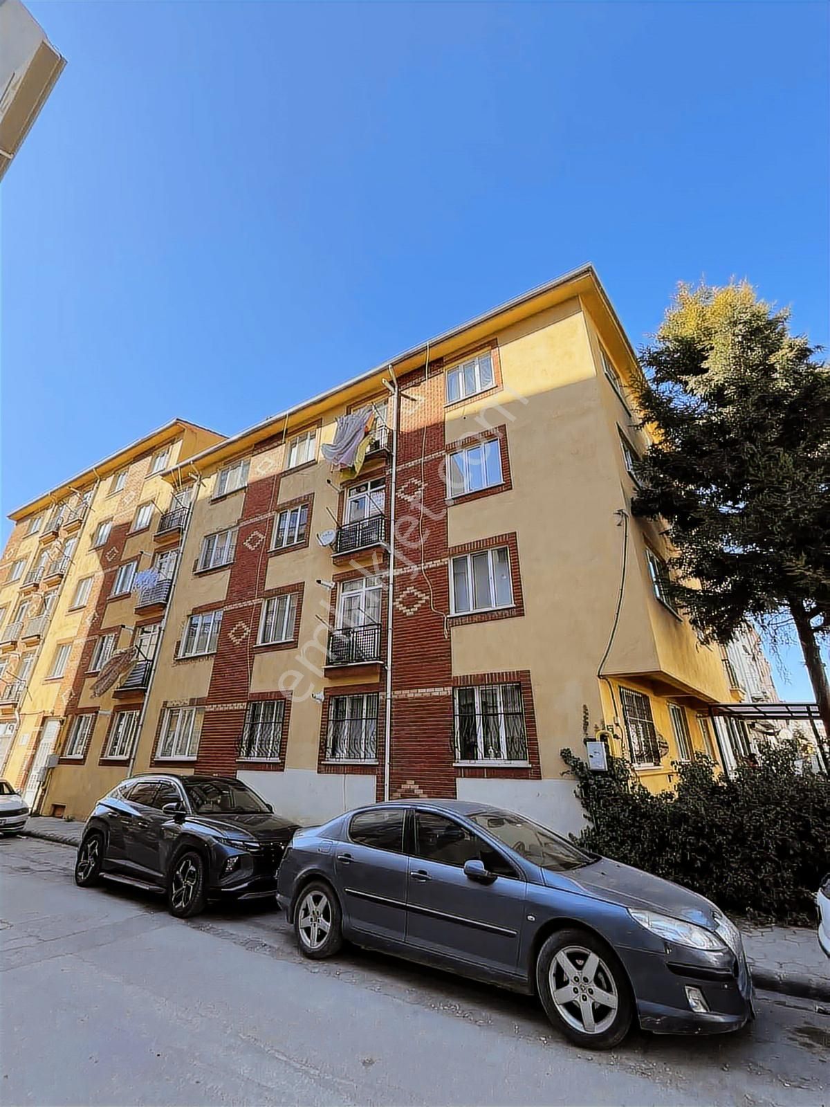 Eker'den Sıhhıye Kavşağında Tranvay Durağıyanı 2+1 Kiralık Daire - Görsel 34