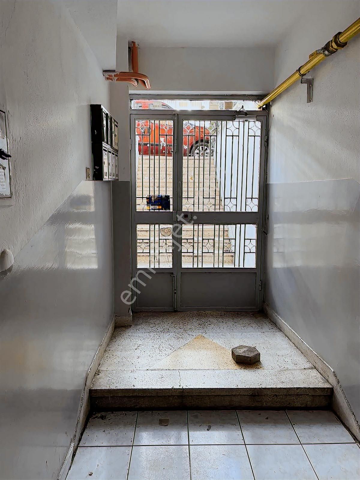 Eker'den Sıhhıye Kavşağında Tranvay Durağıyanı 2+1 Kiralık Daire - Görsel 15