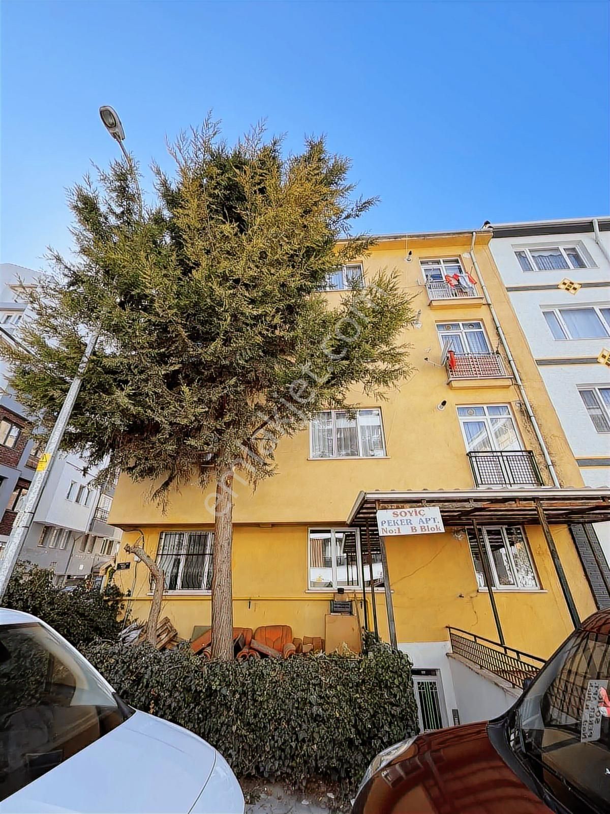 Eker'den Sıhhıye Kavşağında Tranvay Durağıyanı 2+1 Kiralık Daire - Görsel 11