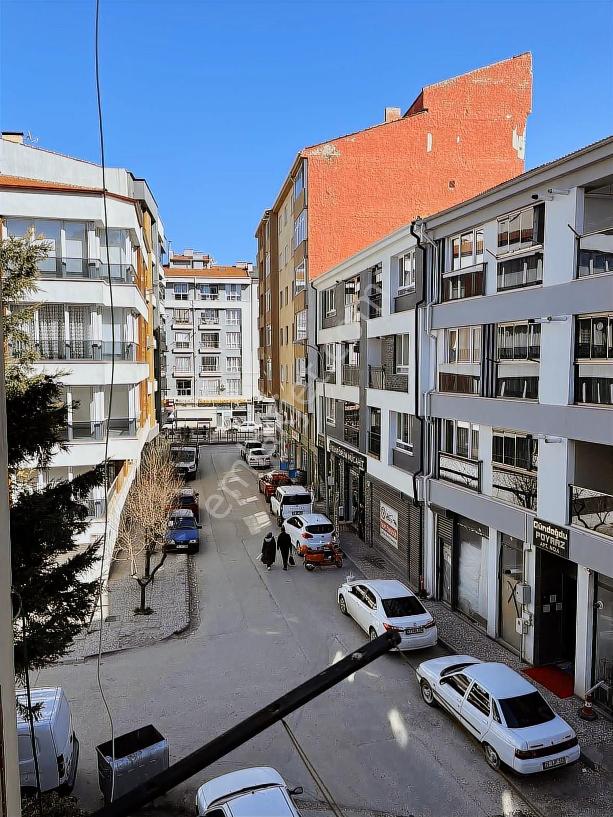 Eker'den Sıhhıye Kavşağında Tranvay Durağıyanı 2+1 Kiralık Daire - Görsel 4