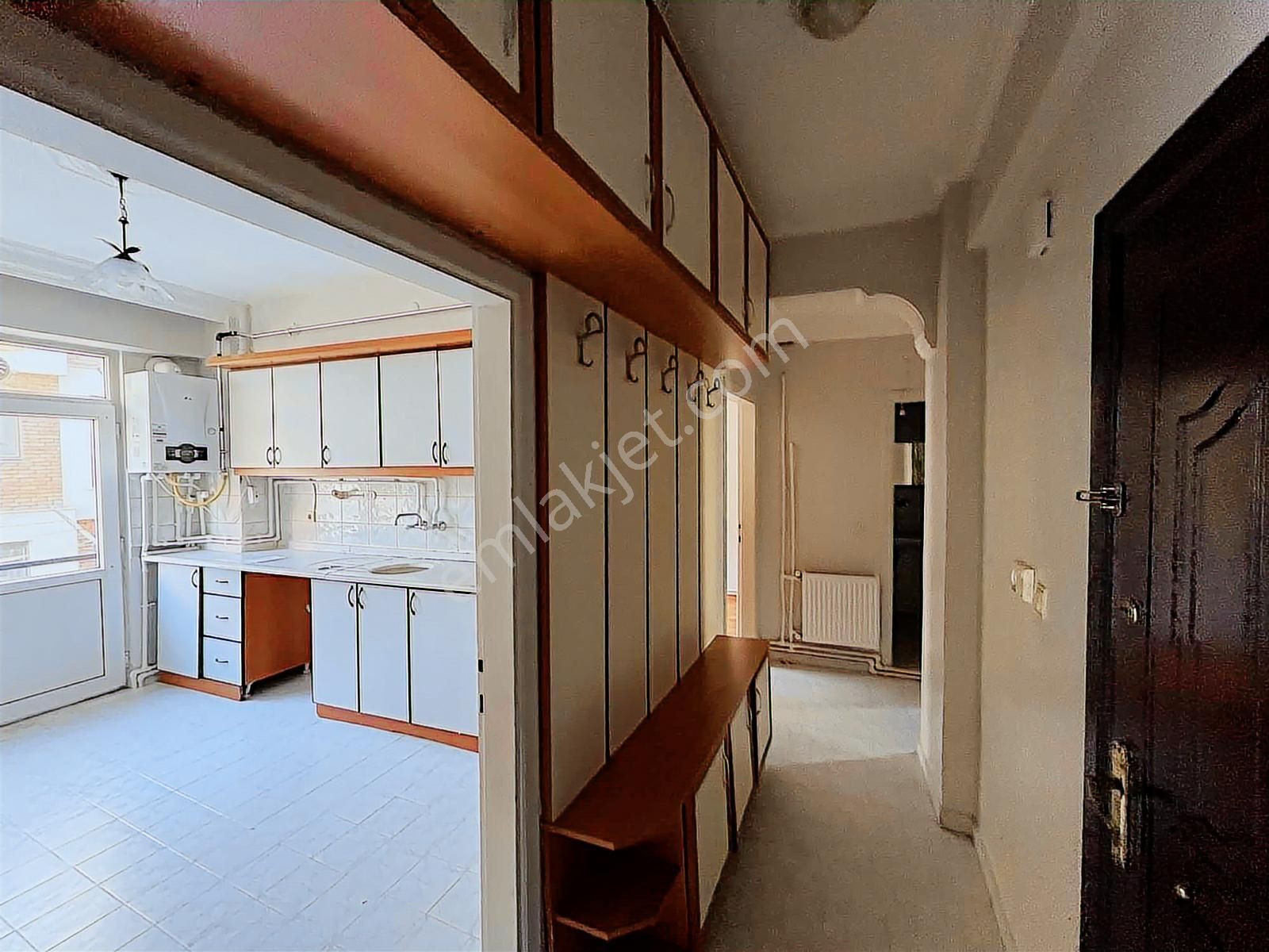 Eker'den Sıhhıye Kavşağında Tranvay Durağıyanı 2+1 Kiralık Daire - Görsel 10