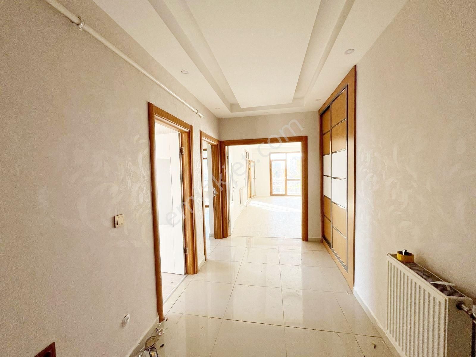 Taha Emlak Tan Dünya Kavşağı Civarında Kiralık 4+1 Daire - Görsel 10