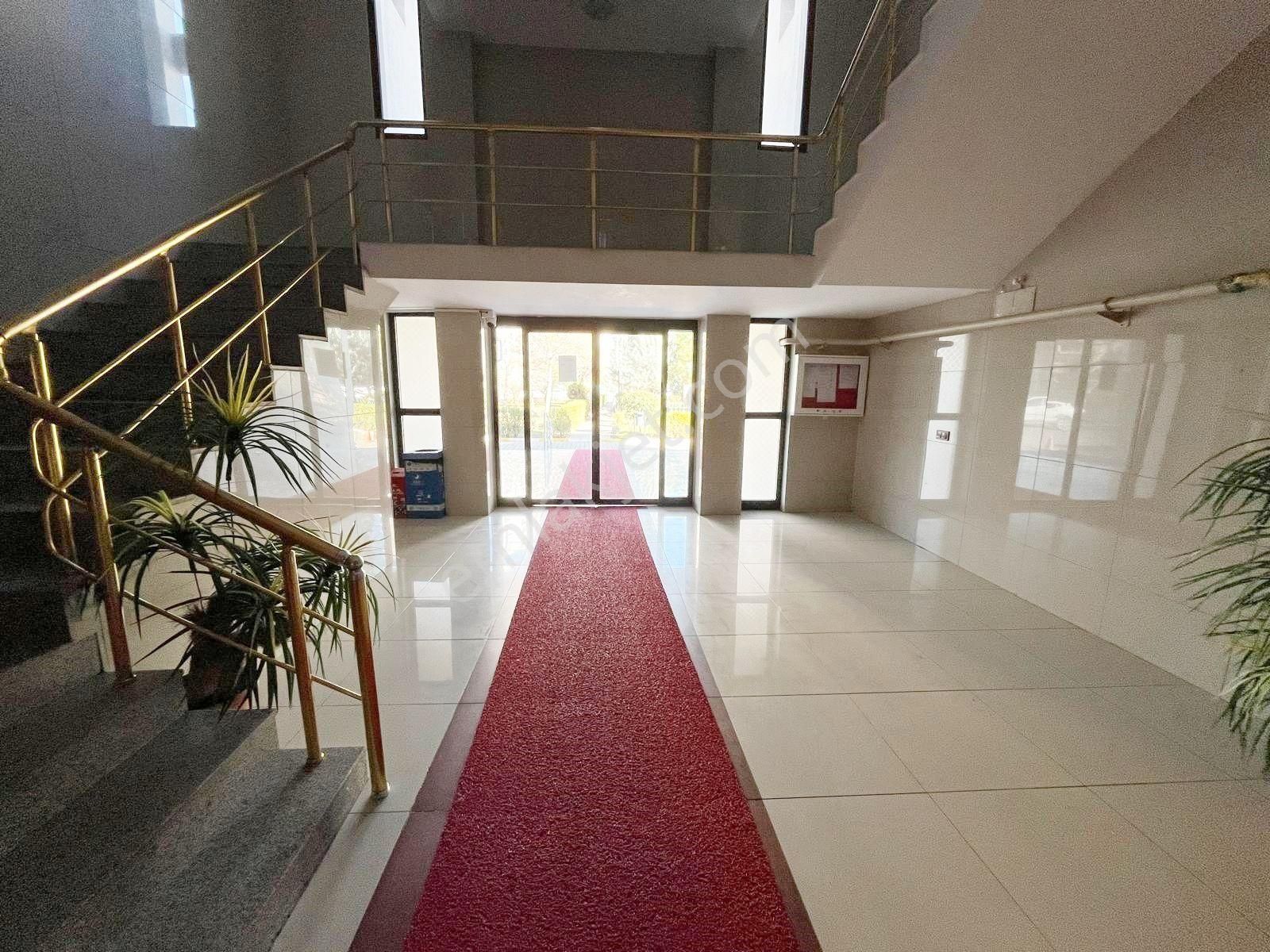 Taha Emlak Tan Dünya Kavşağı Civarında Kiralık 4+1 Daire - Görsel 32