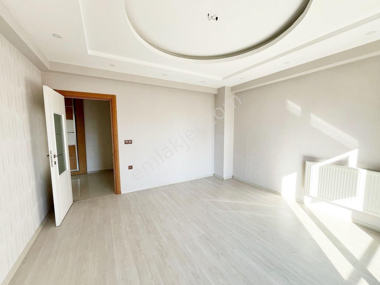 Taha Emlak Tan Dünya Kavşağı Civarında Kiralık 4+1 Daire - Görsel 9