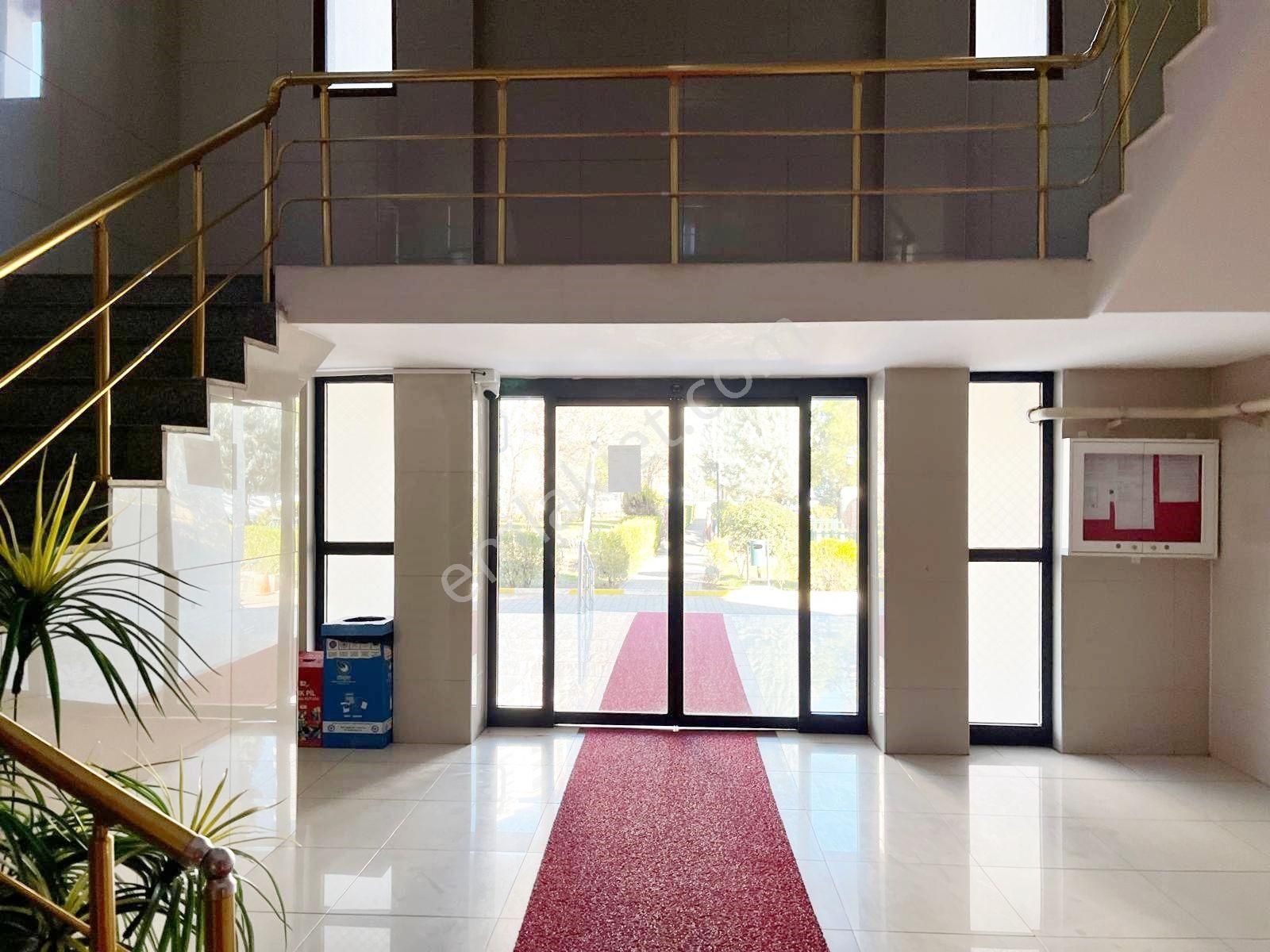 Taha Emlak Tan Dünya Kavşağı Civarında Kiralık 4+1 Daire - Görsel 24