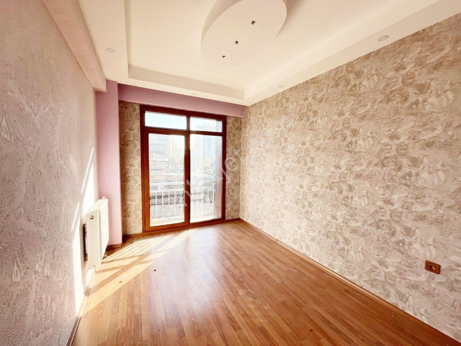 Taha Emlak Tan Dünya Kavşağı Civarında Kiralık 4+1 Daire - Görsel 15