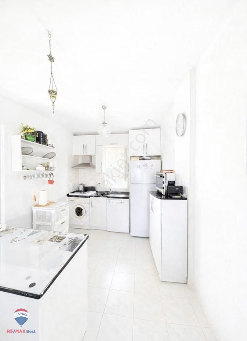 35 Çeşme Fenerburnu Denize Sıfır Plajlı Sitede 1+1 Eşyalı - Görsel 7