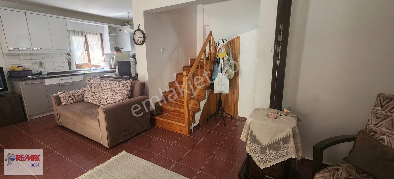 3 Urla Gülbahçede Yaşama Hazır 3+1 Bahçeli Villa - Görsel 3