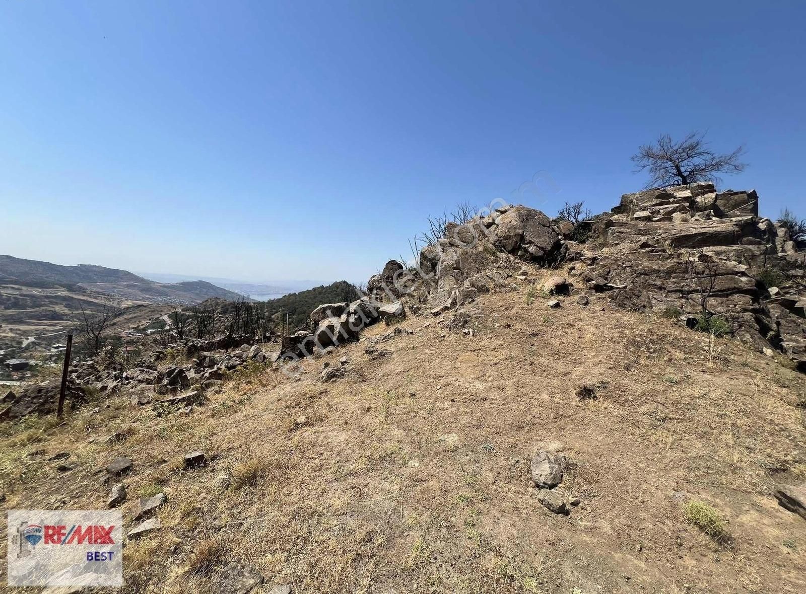 3 Karşıyaka Sancaklıda 10.236 M2 Köye 150 Metre Tarla - Görsel 3