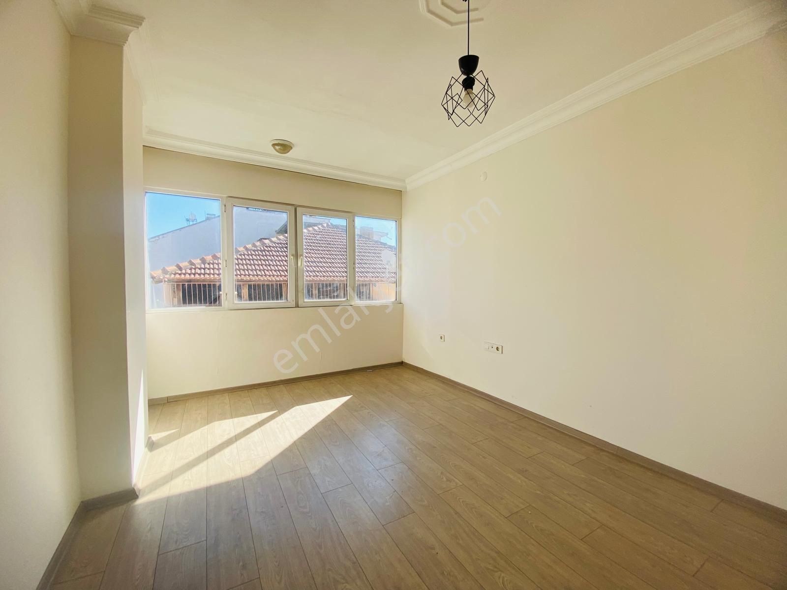 Servis Güzergahı Yakını Katta Kiralık 2+1