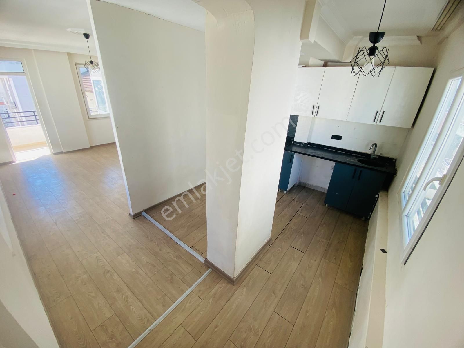 Servis Güzergahı Yakını Katta Kiralık 2+1 - Görsel 14