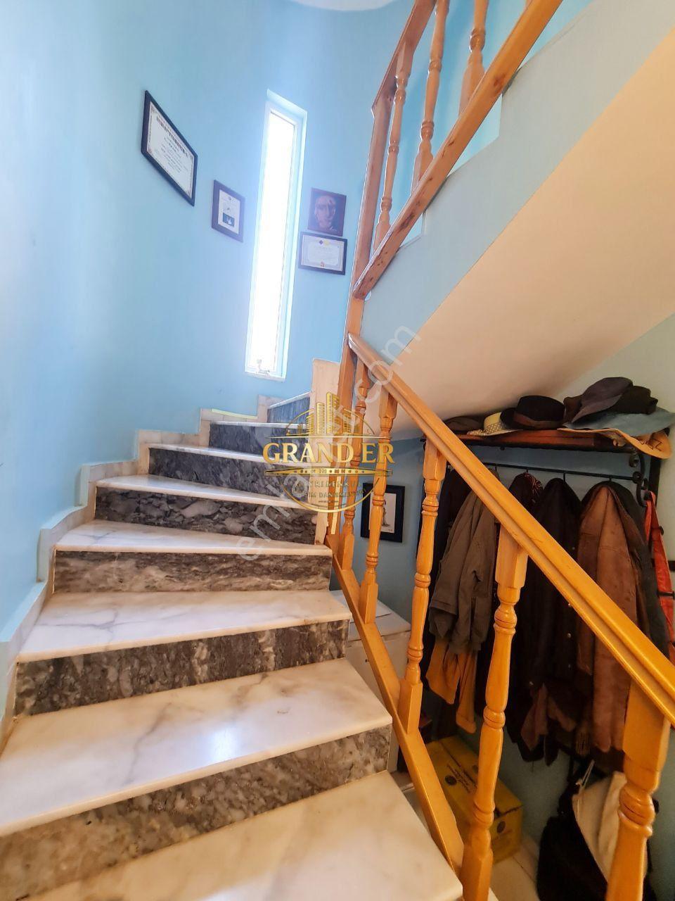 Mezitli Kuyulukta 5+1 Tripleks Villa Özel Bahçeli Teraslı - Görsel 14