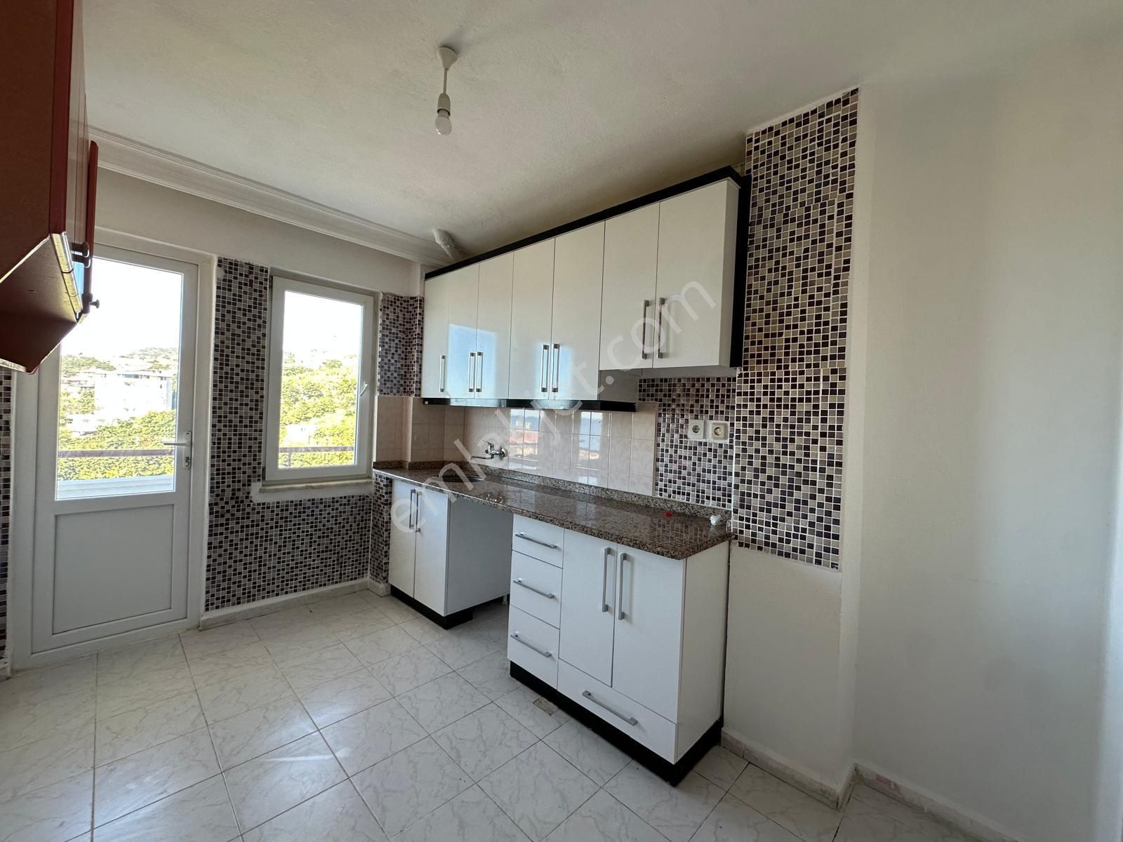 Alanya Dinek'de Kiralık Full Manzaralı 2+1 Ayrı Mutfak Daire - Görsel 12