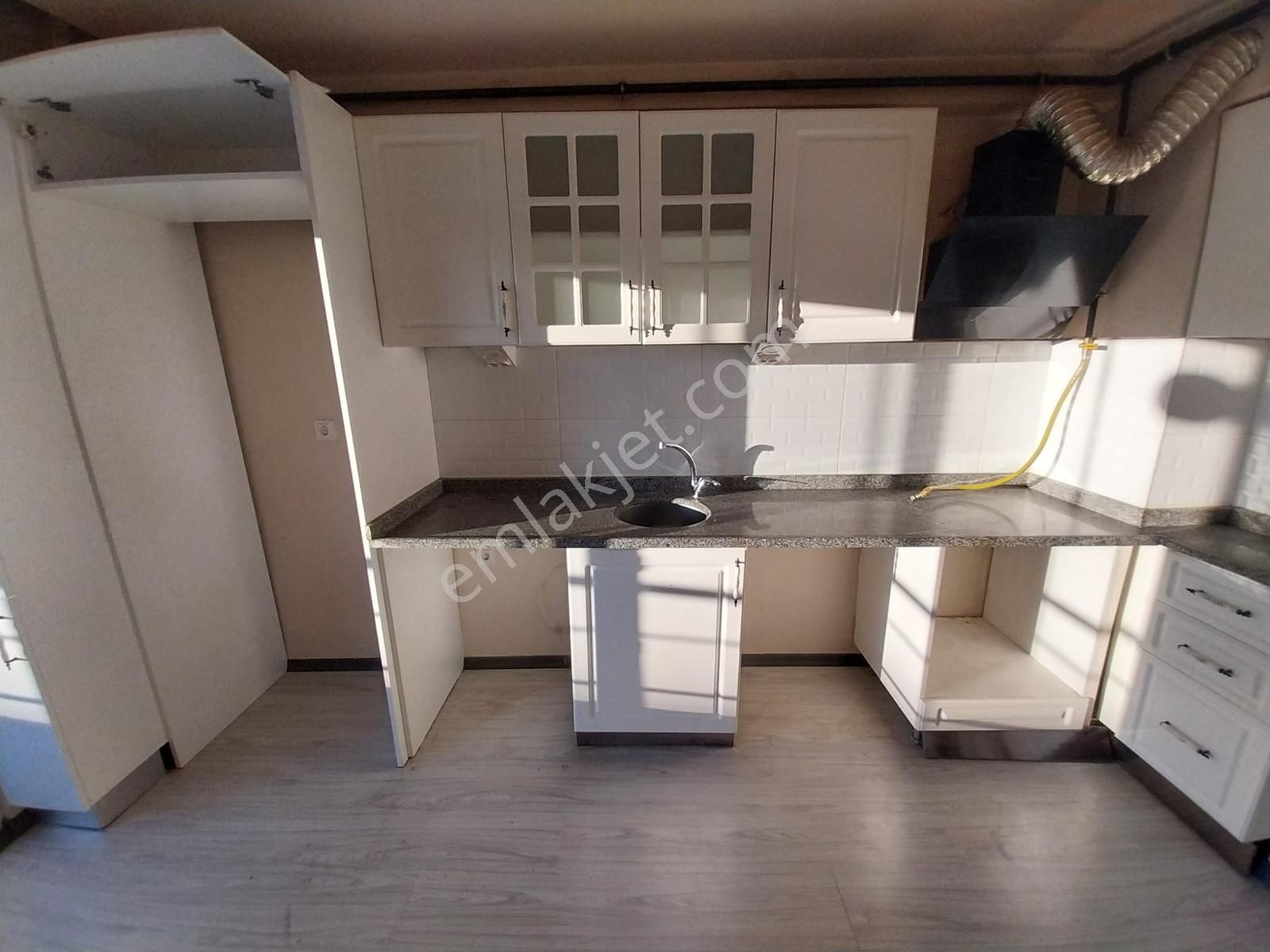 71 Evler Şehir Hastanesi Yakını Kiralık Kombili 2+1 Daire - Görsel 14