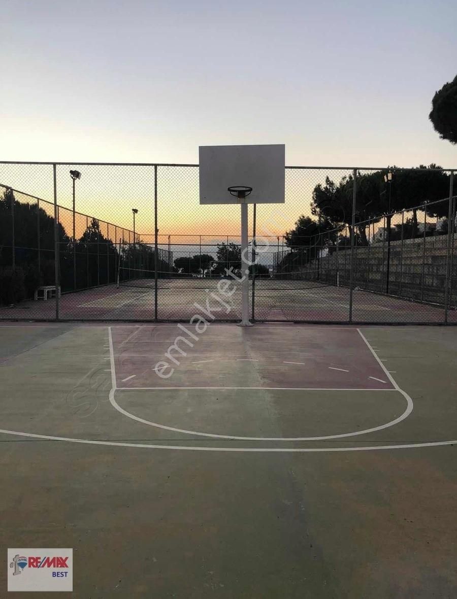 12 Seferihisar Akarca Yenisu Evlerinde Deniz Manzaralı 4+1 Villa