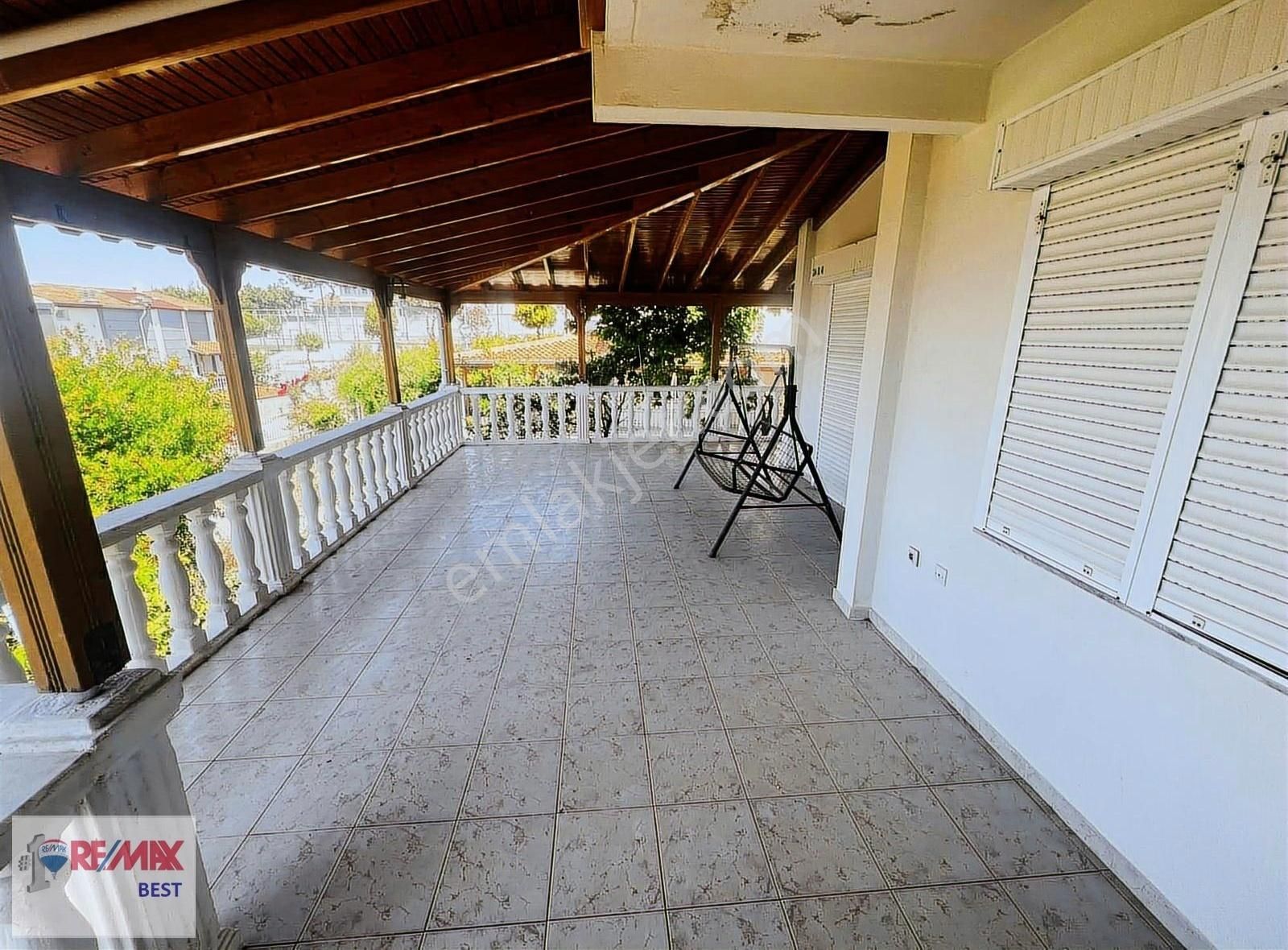 12 Seferihisar Akarca Yenisu Evlerinde Deniz Manzaralı 4+1 Villa - Görsel 11