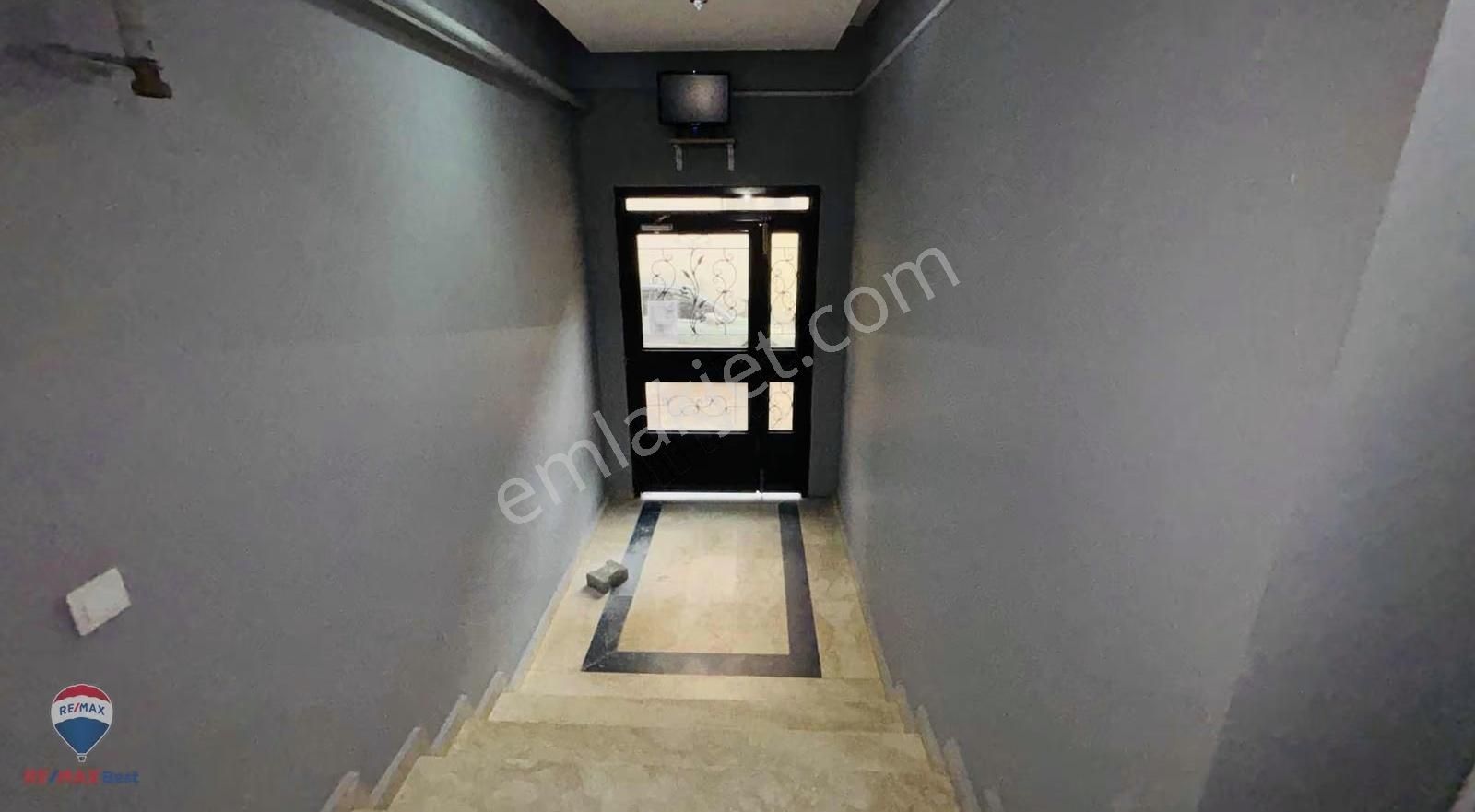 17 Balatçıkta Eşyalı 2+1 Merkezi Konum Yenı Bınada Satılık Daire