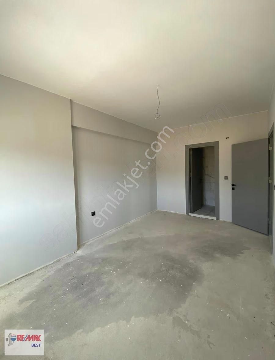 41 Menemen Ulukentte Havuzlu Site İçerisinde 2+1 Satılık Daire - Görsel 2