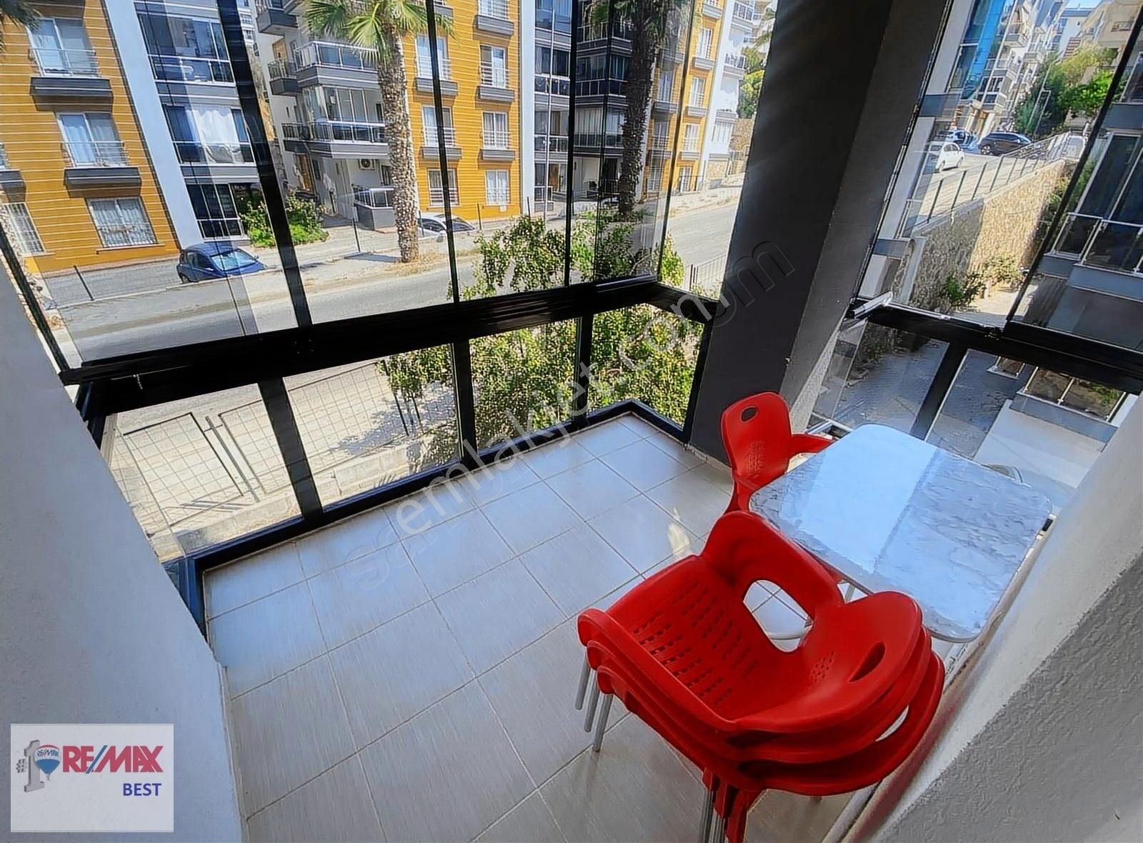 6 Ege Mahallesi Osman Bey Sitesinde Genç Bina Satılık 3+1 Daire - Görsel 6