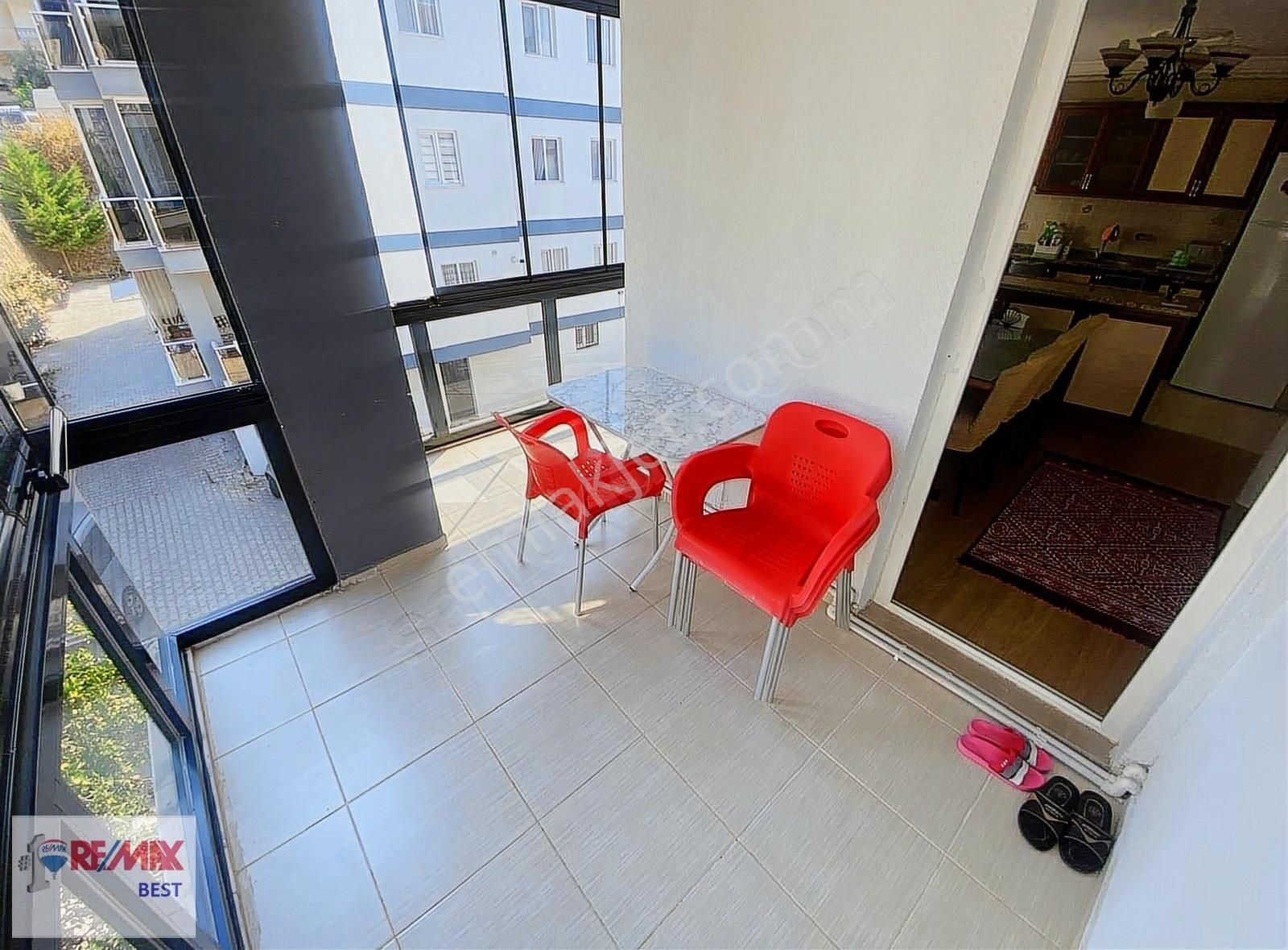 6 Ege Mahallesi Osman Bey Sitesinde Genç Bina Satılık 3+1 Daire - Görsel 8