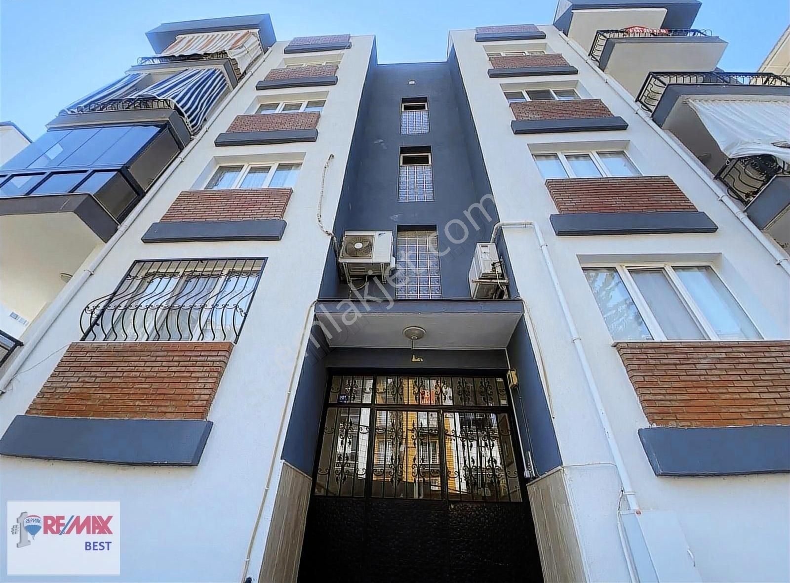 6 Ege Mahallesi Osman Bey Sitesinde Genç Bina Satılık 3+1 Daire - Görsel 3