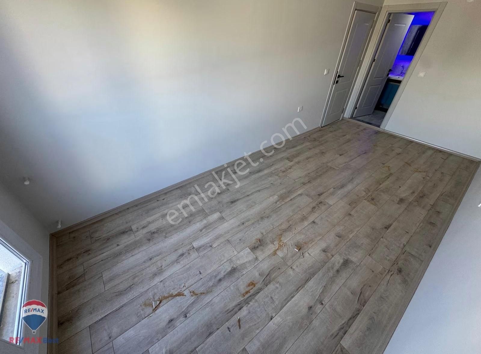 55 İzmır Çiğli Harmandalıda Arakat 2+1 Kapalı Mutfak E.banyolu