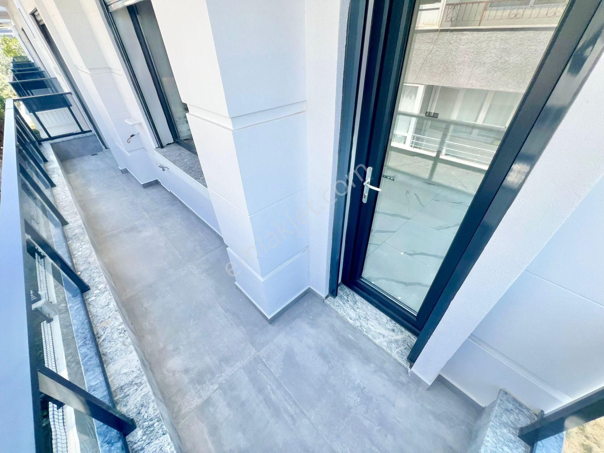 ⭐ay Emlak'tan⭐akçay'da Denize Sadece 50 M Muhteşem Konumlu Ön Cephe Şık Tasarımlı Satılık 2+1 Daire - Görsel 9