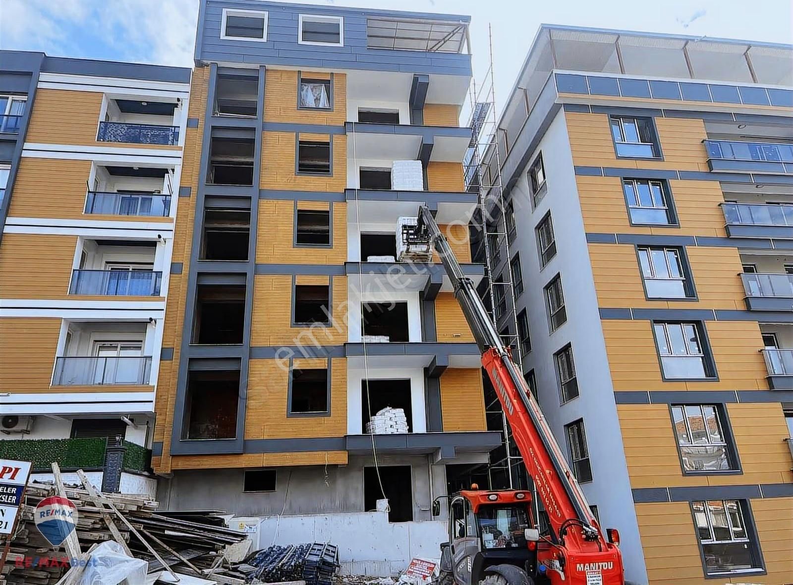 27 Menemen Ugur Mumcu'da 2+1 Genış Bahçelı Satılık Daıre